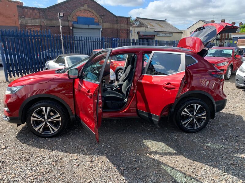 NISSAN QASHQAI