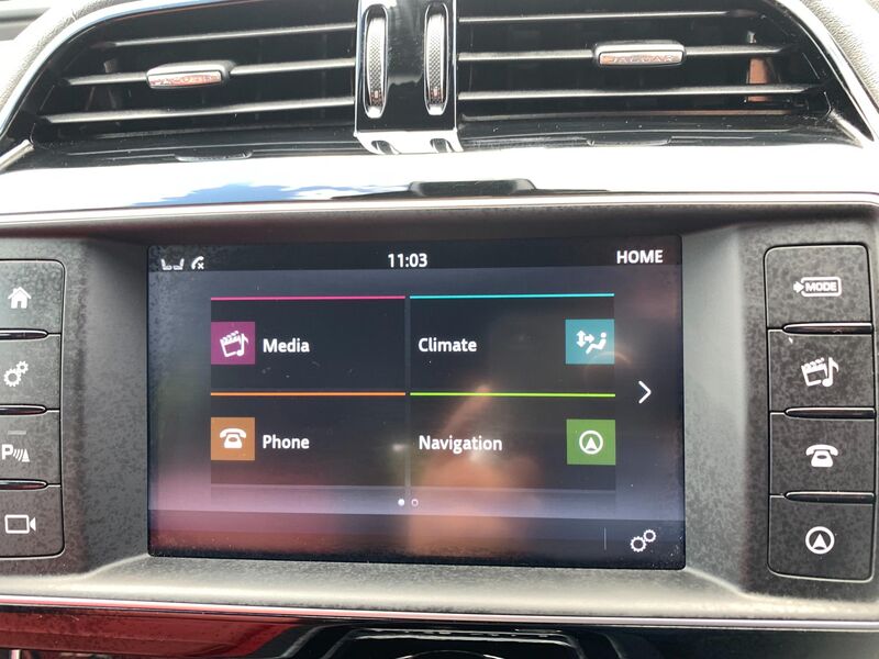 JAGUAR XE