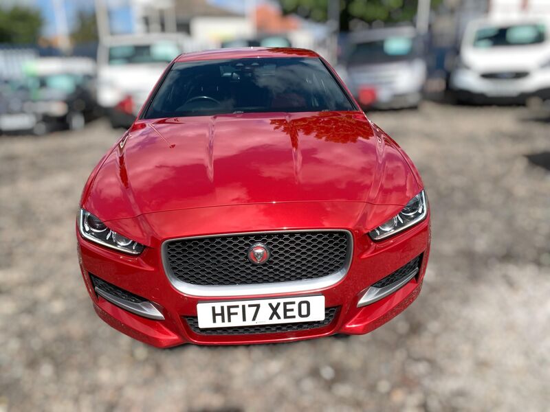 JAGUAR XE
