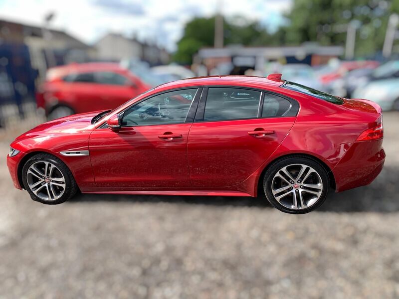 JAGUAR XE
