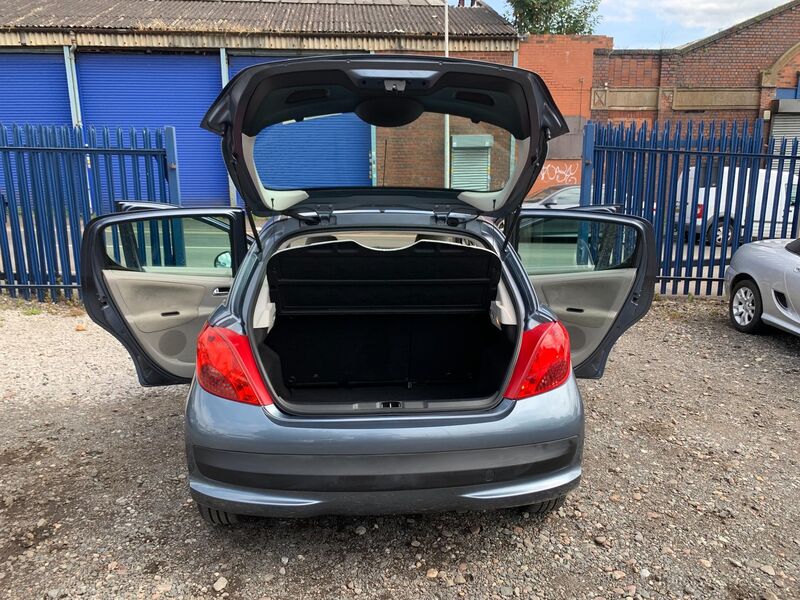 PEUGEOT 207