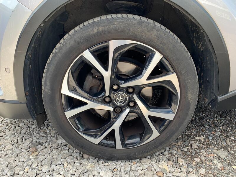 TOYOTA C-HR