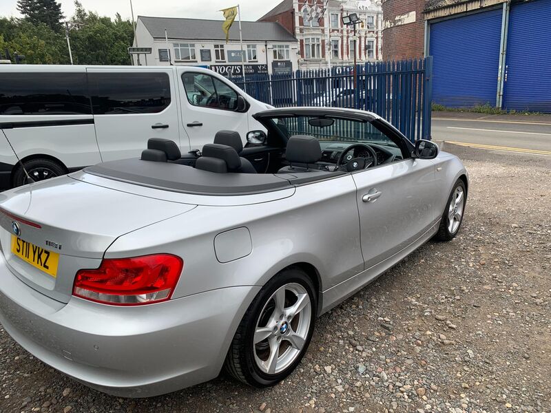 BMW 1 SERIES