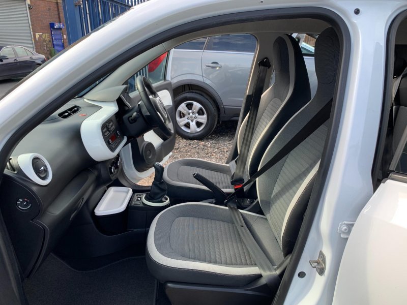 RENAULT TWINGO