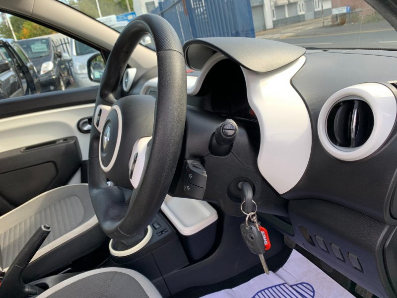 RENAULT TWINGO