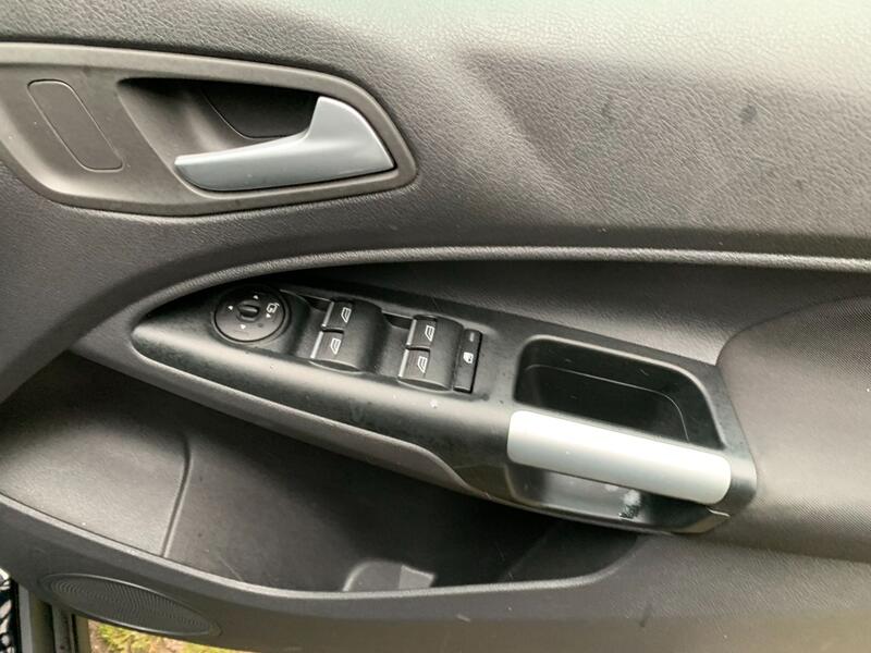 FORD GRAND TOURNEO CONNECT
