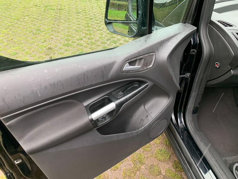FORD GRAND TOURNEO CONNECT