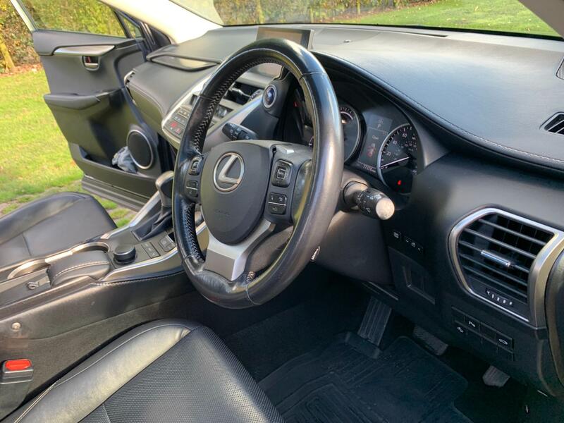 LEXUS NX