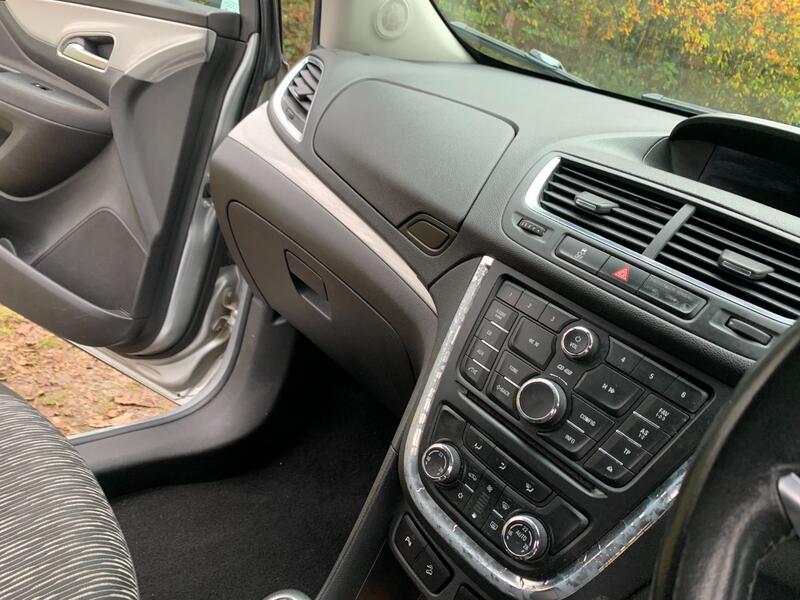 VAUXHALL MOKKA