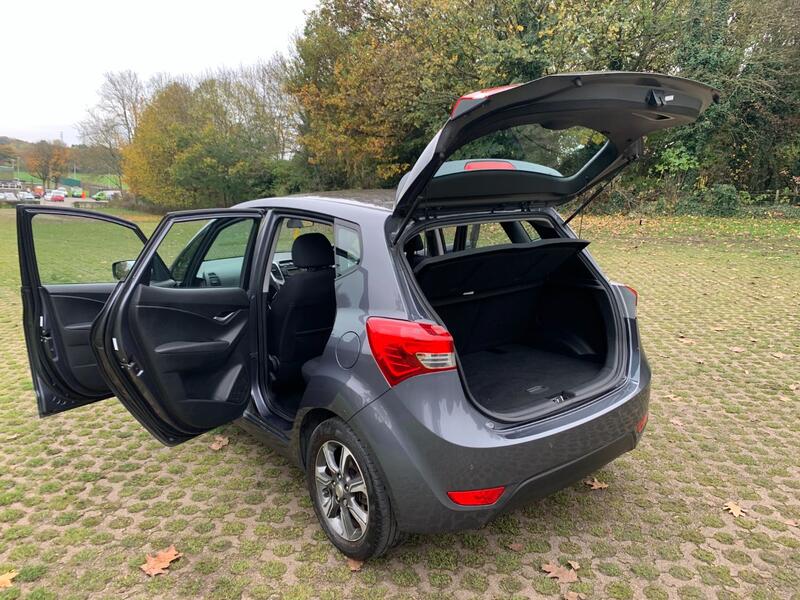 HYUNDAI IX20