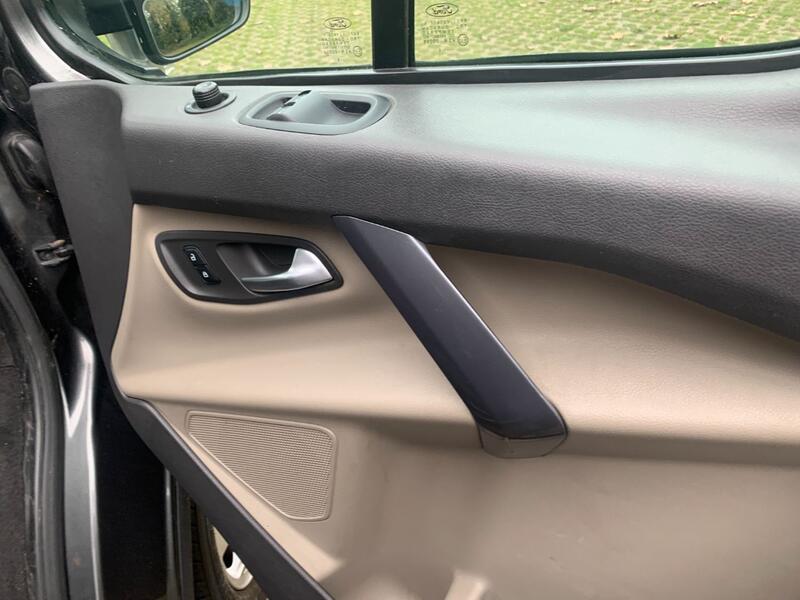 FORD TOURNEO