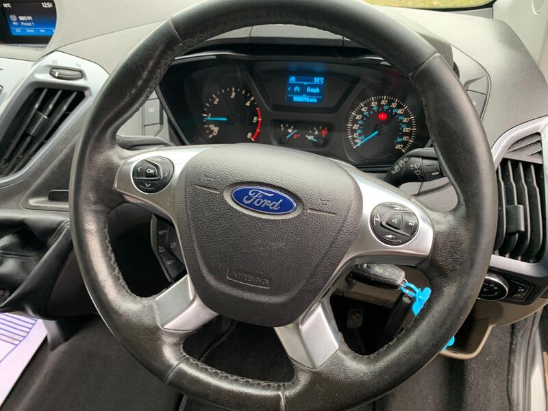 FORD TOURNEO