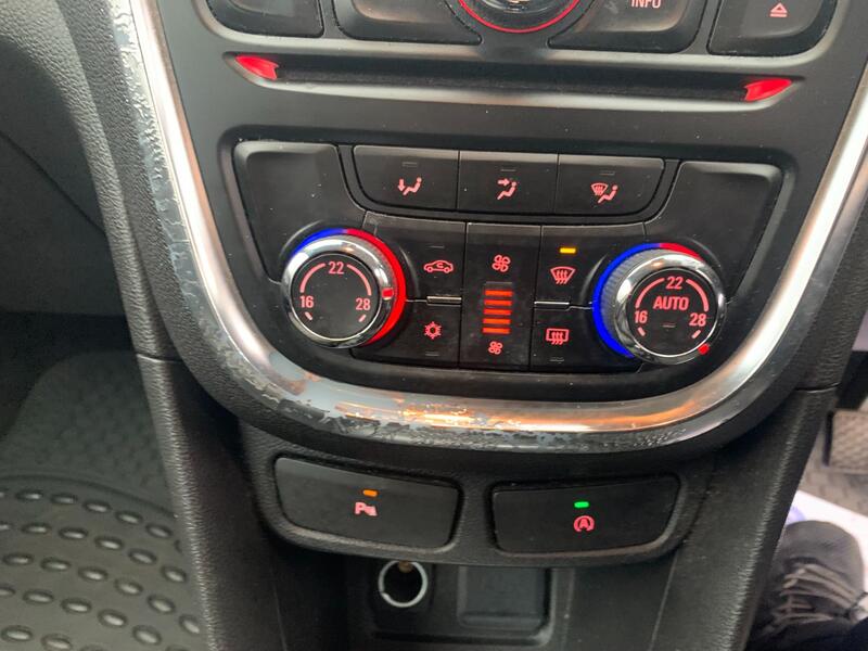 VAUXHALL MOKKA