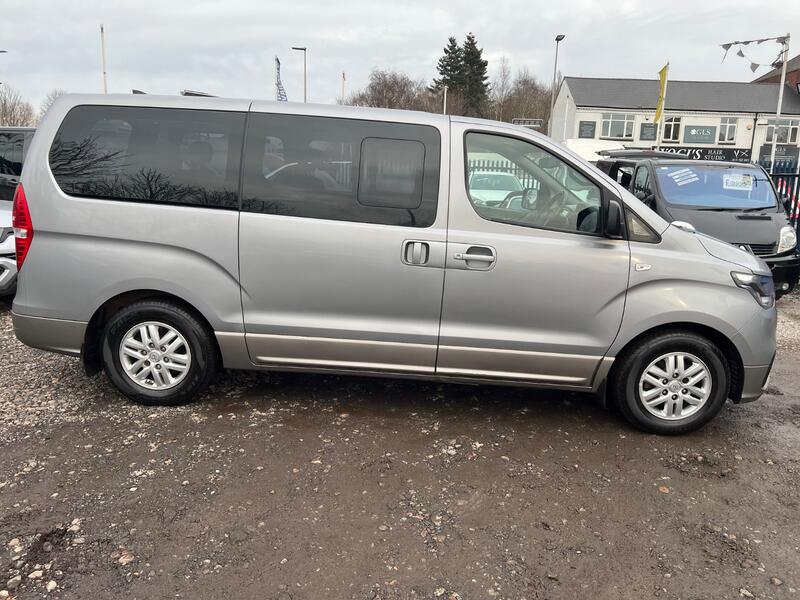 HYUNDAI I800