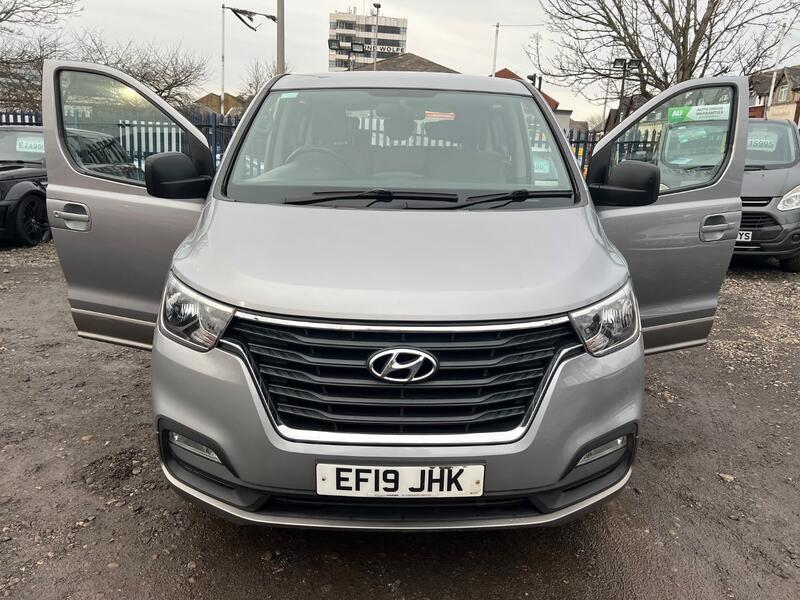 HYUNDAI I800
