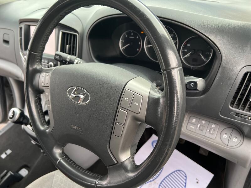 HYUNDAI I800