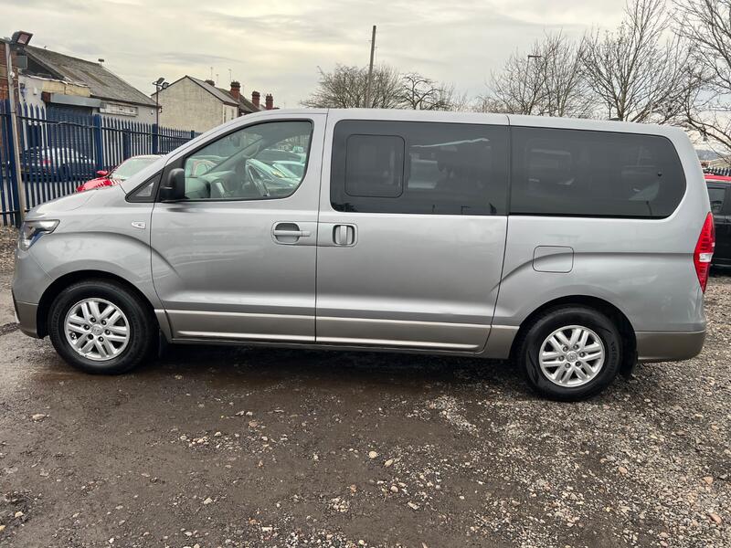 HYUNDAI I800
