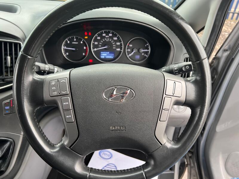 HYUNDAI I800