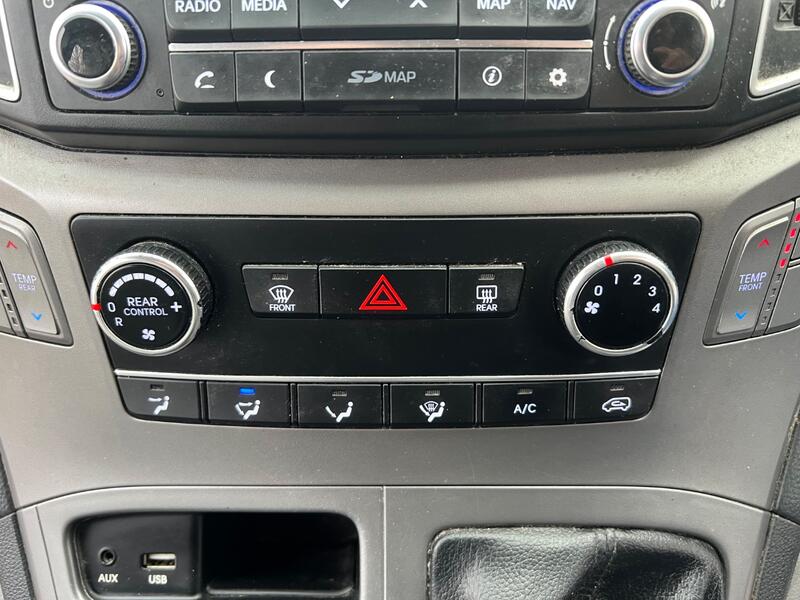 HYUNDAI I800