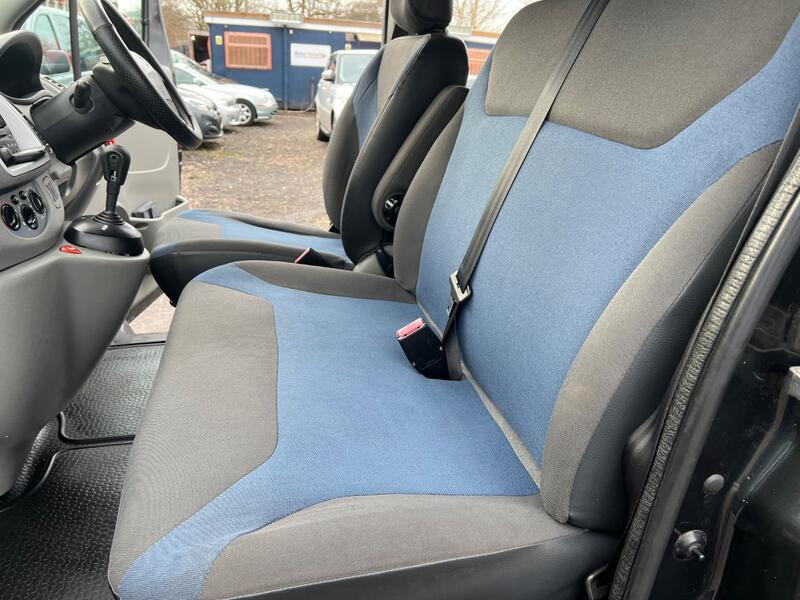 RENAULT TRAFIC
