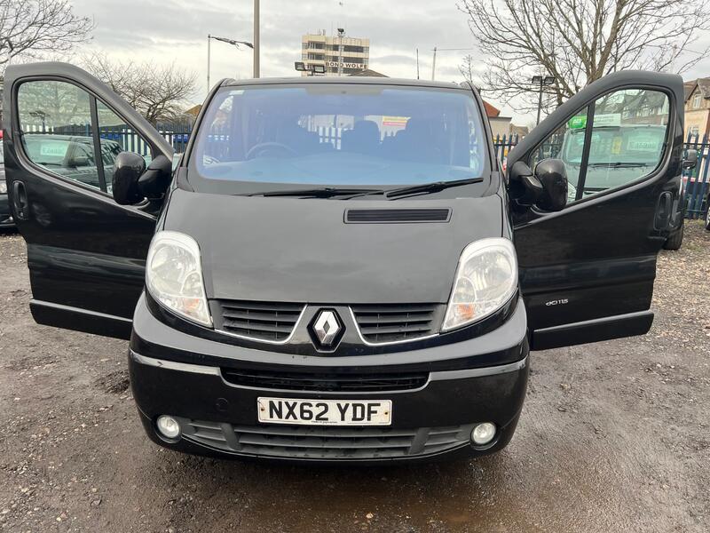 RENAULT TRAFIC