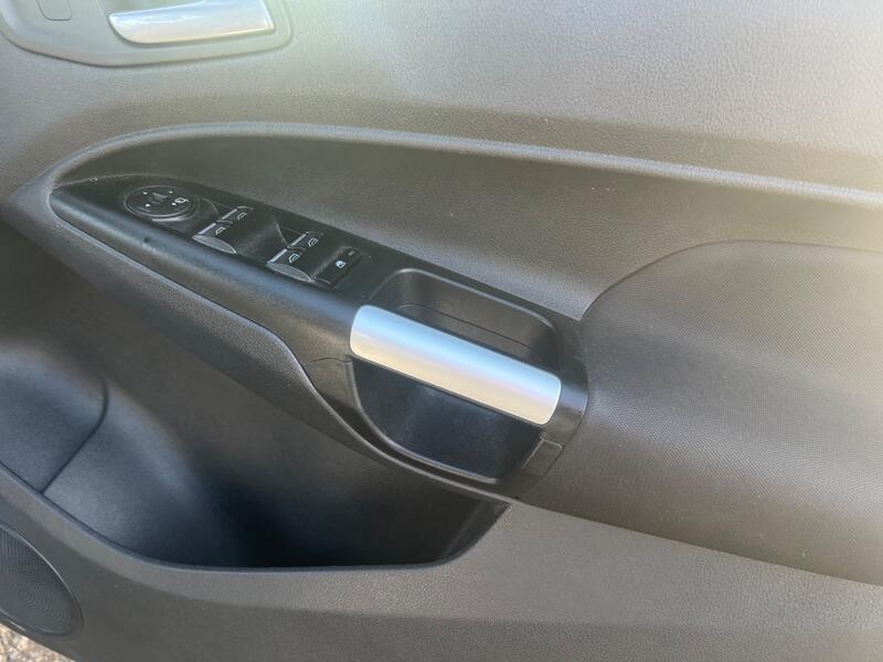 FORD GRAND TOURNEO CONNECT