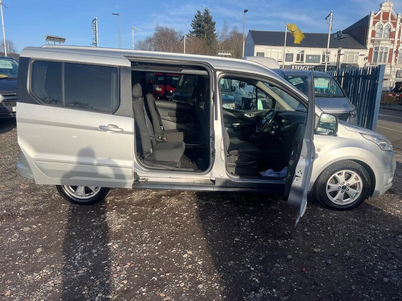 FORD GRAND TOURNEO CONNECT