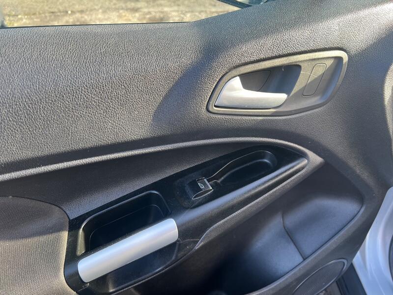 FORD GRAND TOURNEO CONNECT
