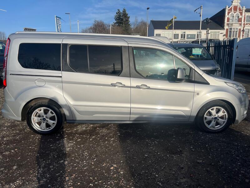 FORD GRAND TOURNEO CONNECT