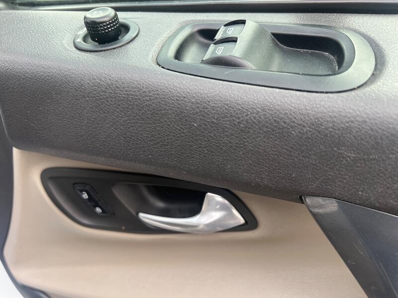 FORD TOURNEO