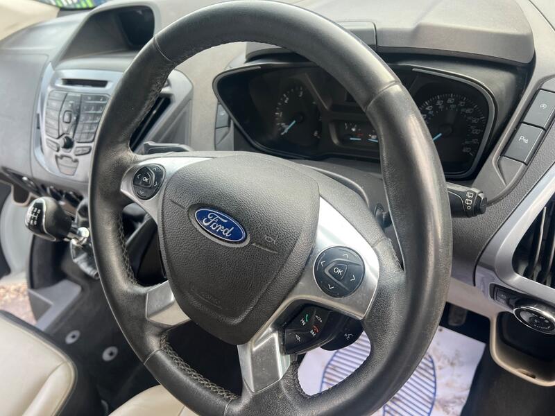 FORD TOURNEO