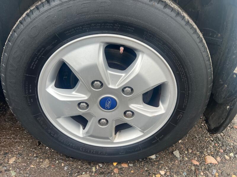 FORD TOURNEO