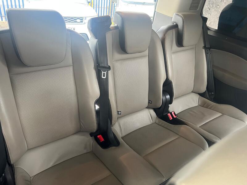 FORD TOURNEO