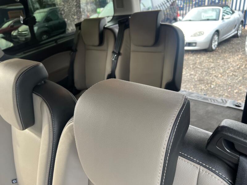 FORD TOURNEO