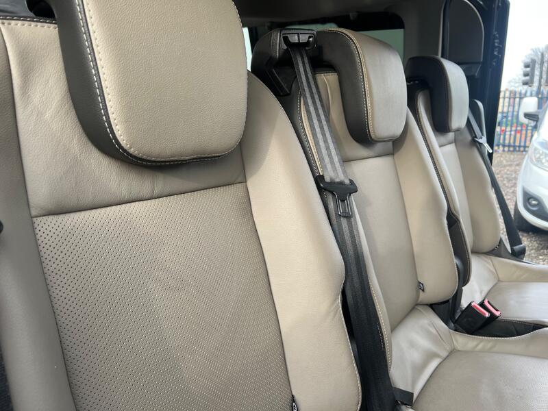FORD TOURNEO