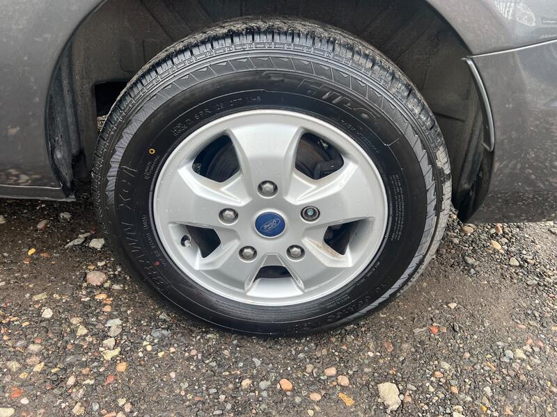 FORD TOURNEO