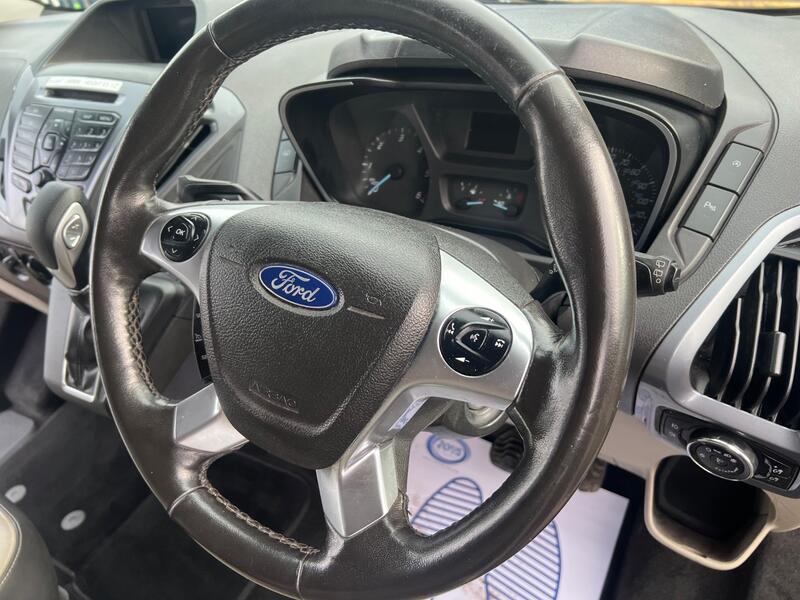 FORD TOURNEO