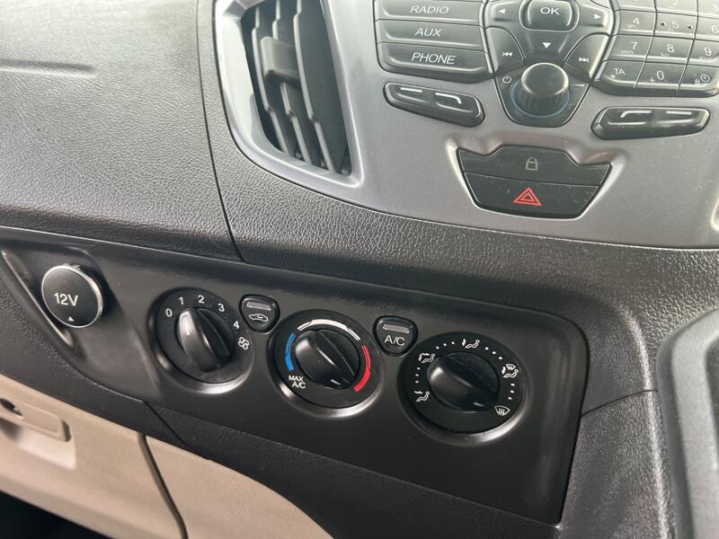 FORD TOURNEO