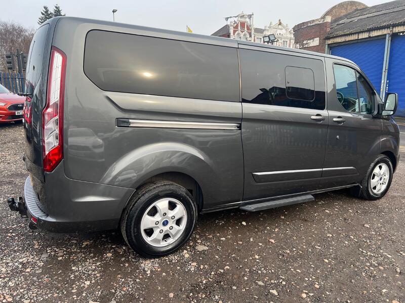 FORD TOURNEO