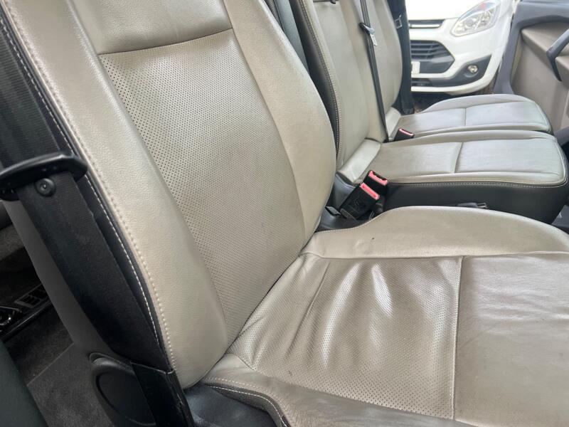 FORD TOURNEO