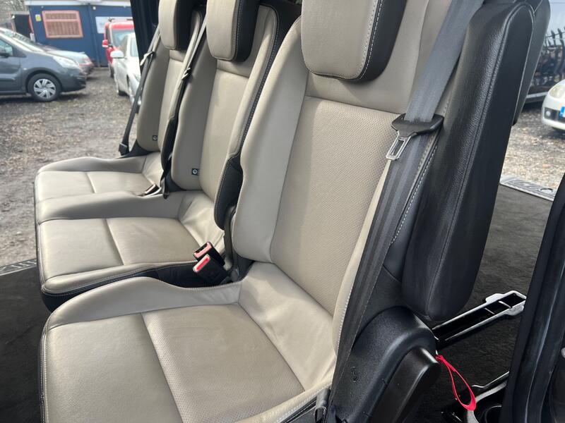 FORD TOURNEO