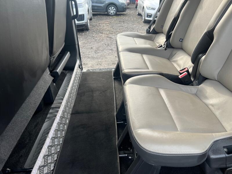 FORD TOURNEO