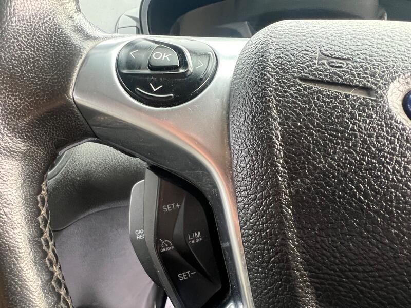 FORD TOURNEO