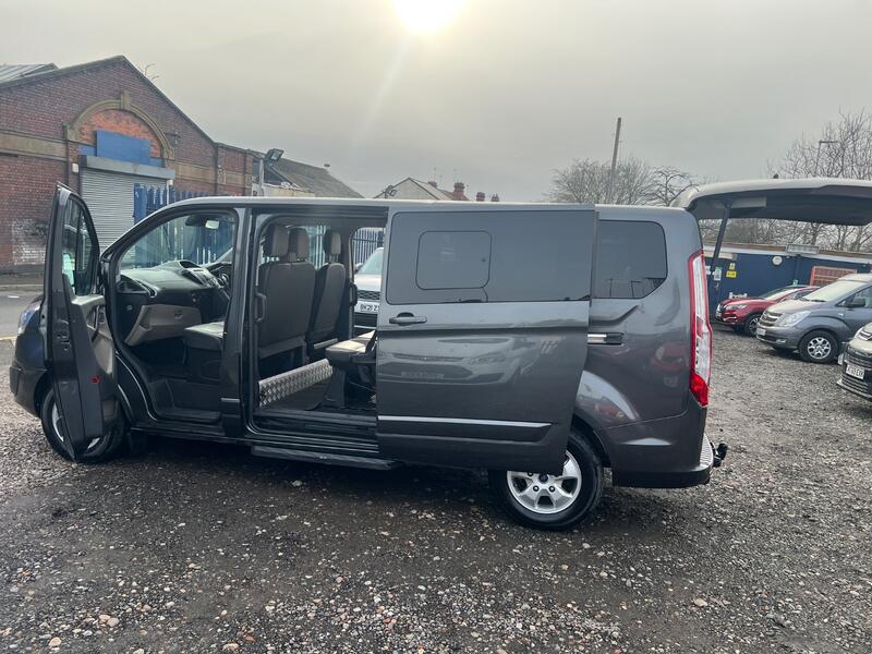 FORD TOURNEO