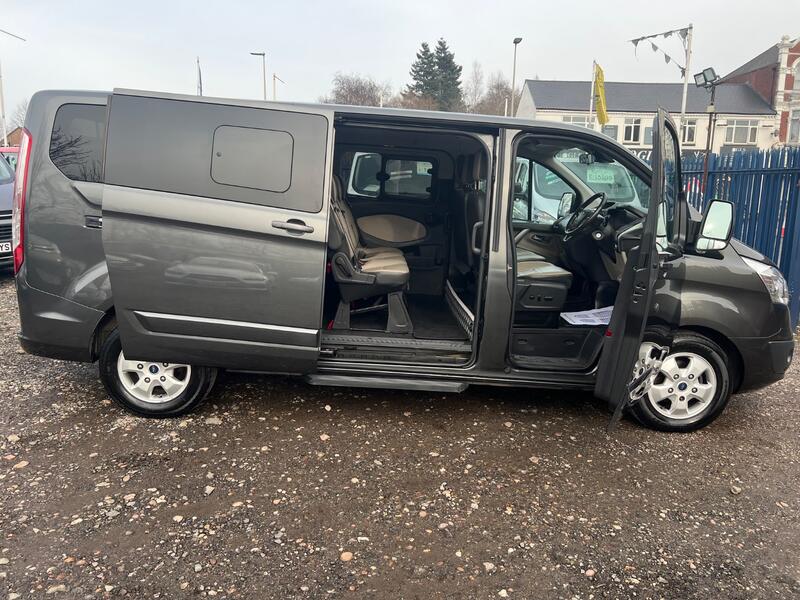 FORD TOURNEO